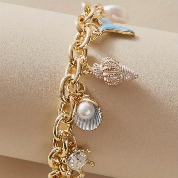 Gold Bracelet with Sea Life Charms 🌊 - Picture 3 of 4